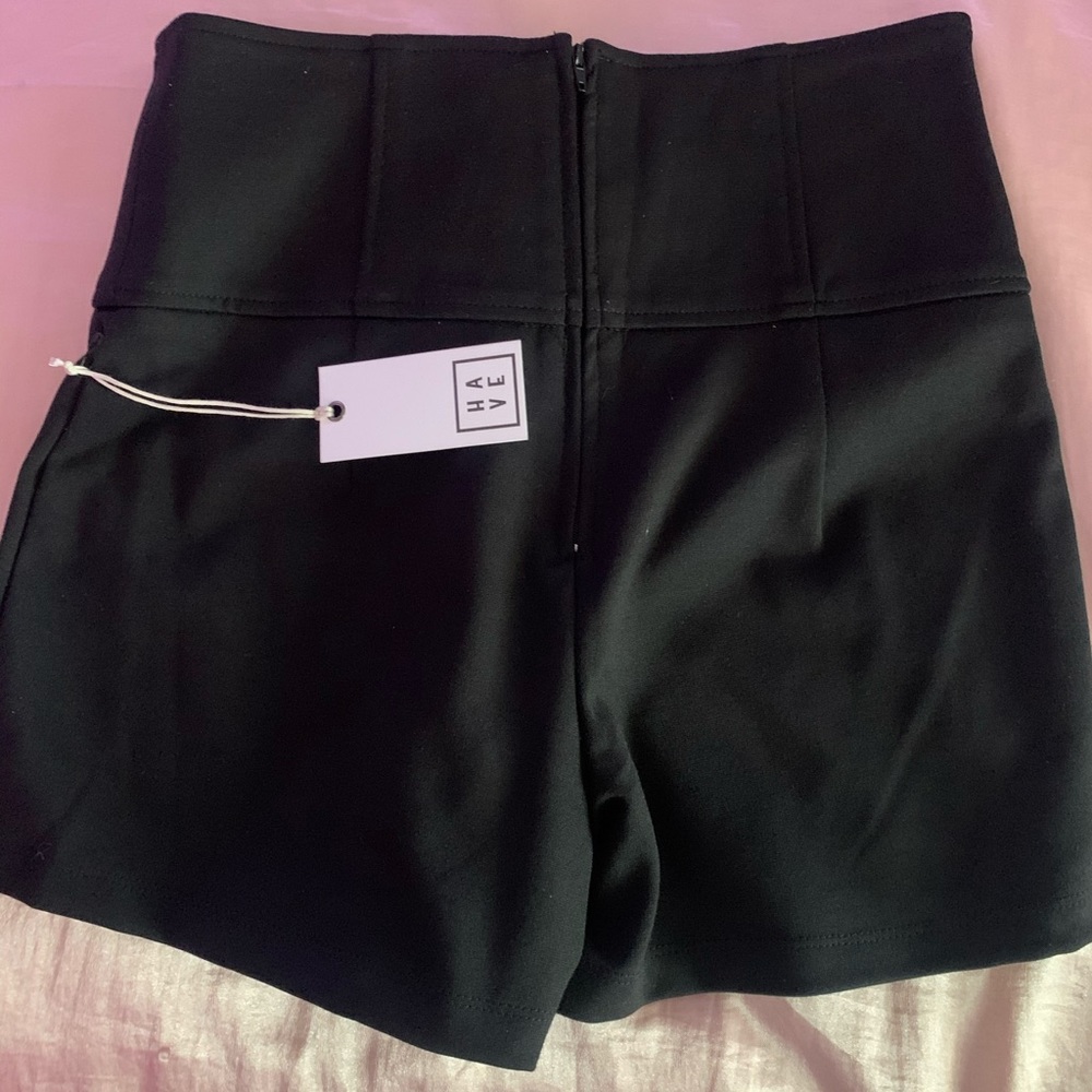 Shorts - Picture 2 of 4